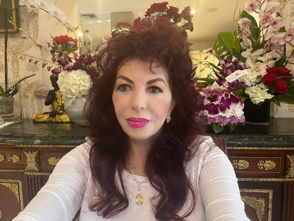 Extravaganţa făcută de Carmen Harra