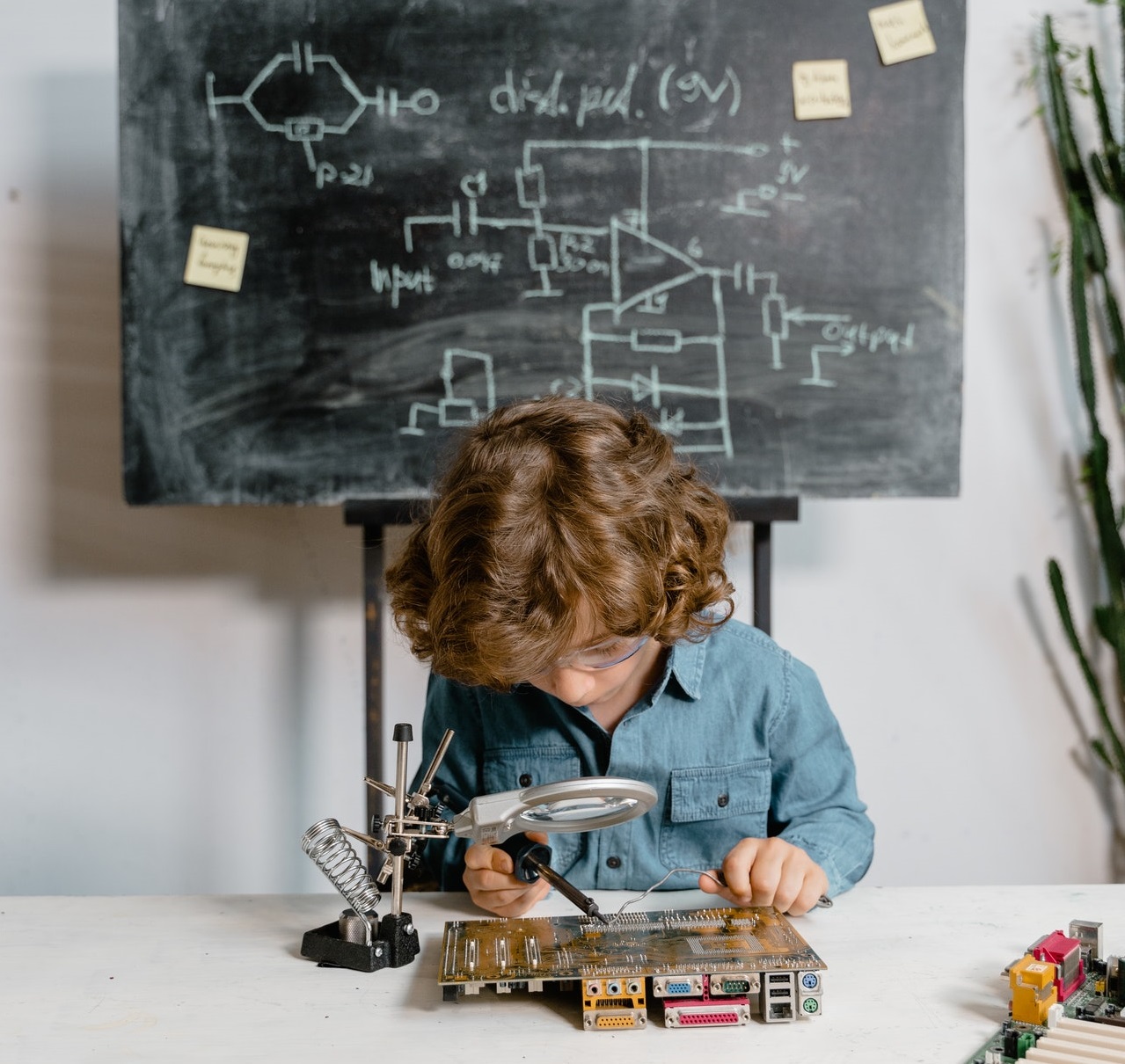 De la cine moștenesc, de fapt, copiii inteligența