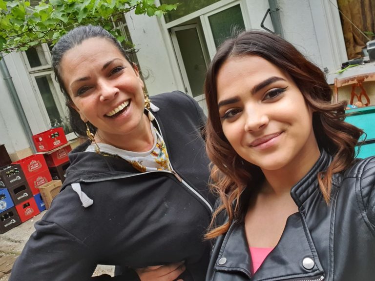 Dana Coteanu și fiica ei cea mare, o adolescentă superbă