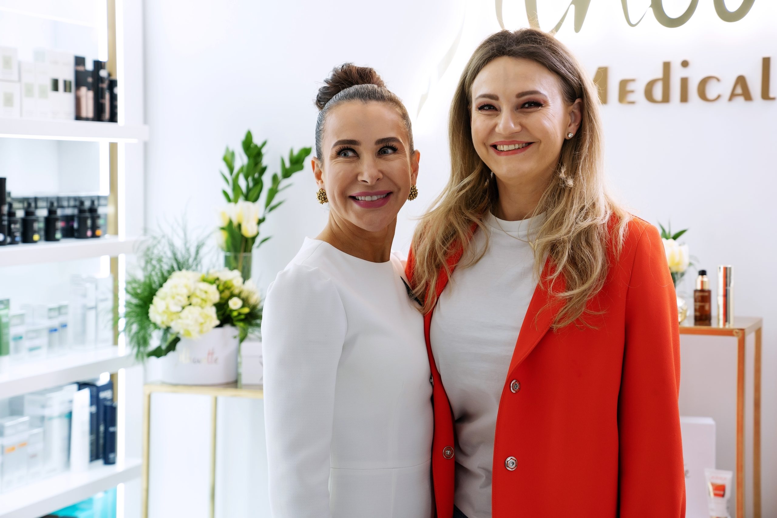 Dana Războiu apelează și la serviciile clinicilor de înfrumusețare