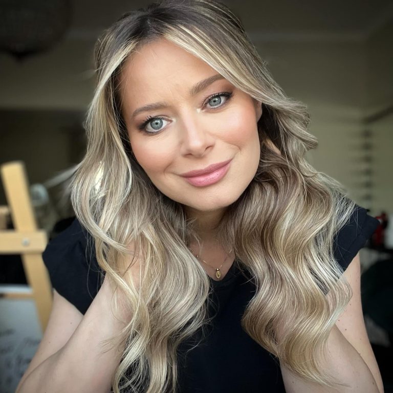 Laura Cosoi nu vrea să angajeze o bonă nici după venirea pe lume a celei de-a treia fetițe: “E complicat”