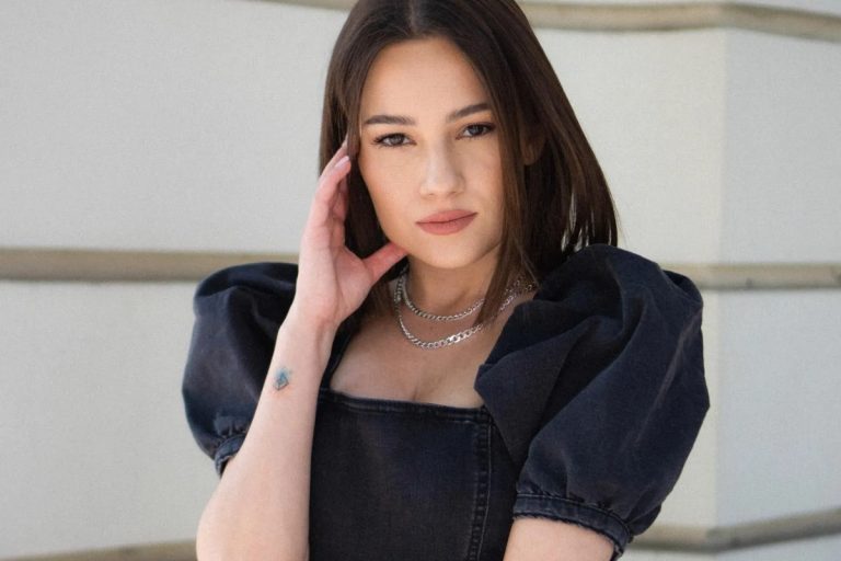 Celebra Mimi a renunțat la vlog și vrea să părăsească România. Cum reacționează la atacurile internauților: ”Avem puterea să ne controlăm reacțiile”. Exclusiv