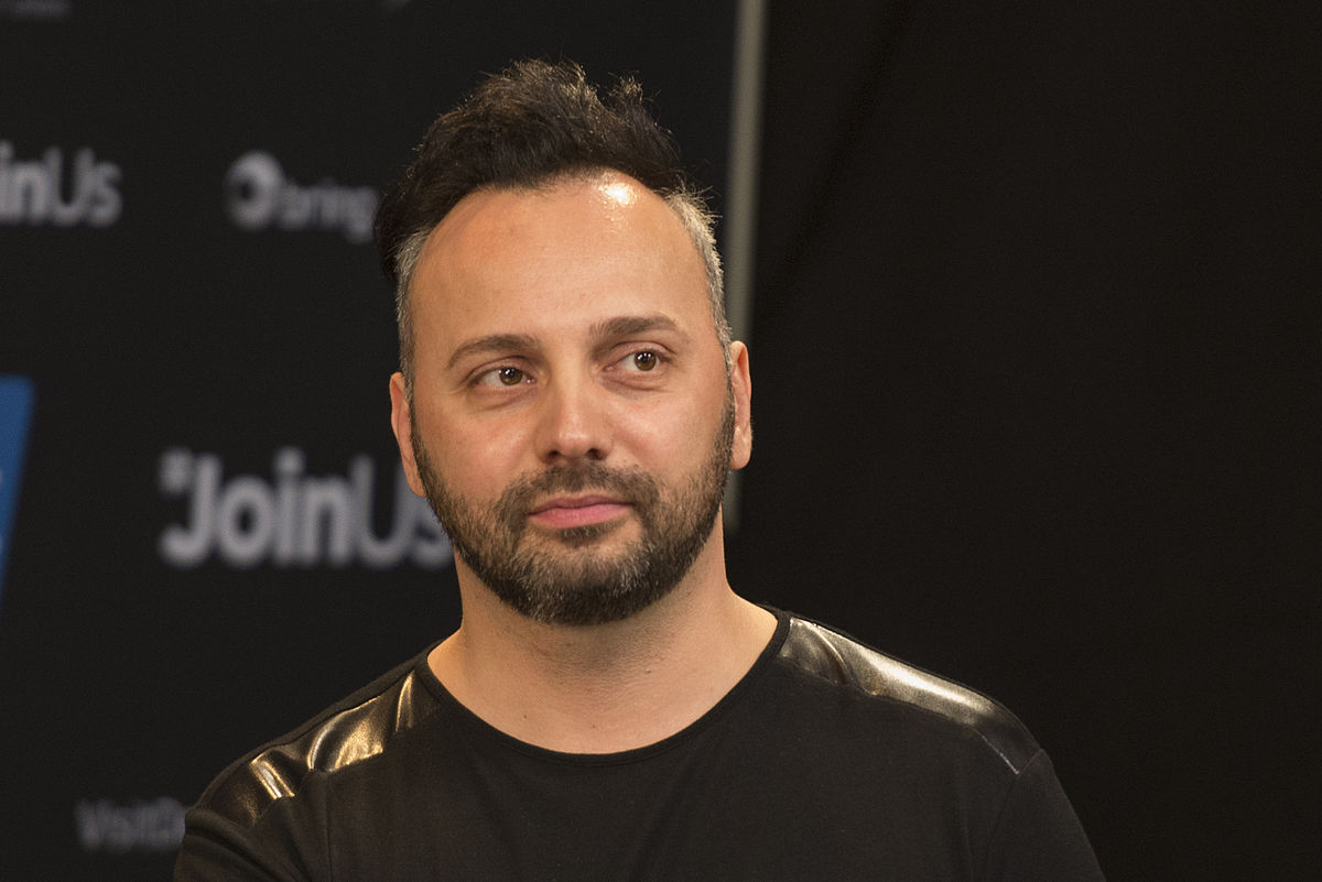 Cum si-a cunoscut Ovidiu Cernauteanu sotia