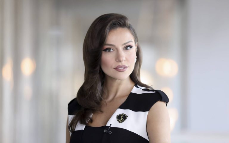 Simona Țăranu, despre sacrificiile pe care le-a făcut în carieră: „Am căutat un loc în televiziune ca să ușurez povara financiară a părinților mei” EXCLUSIV