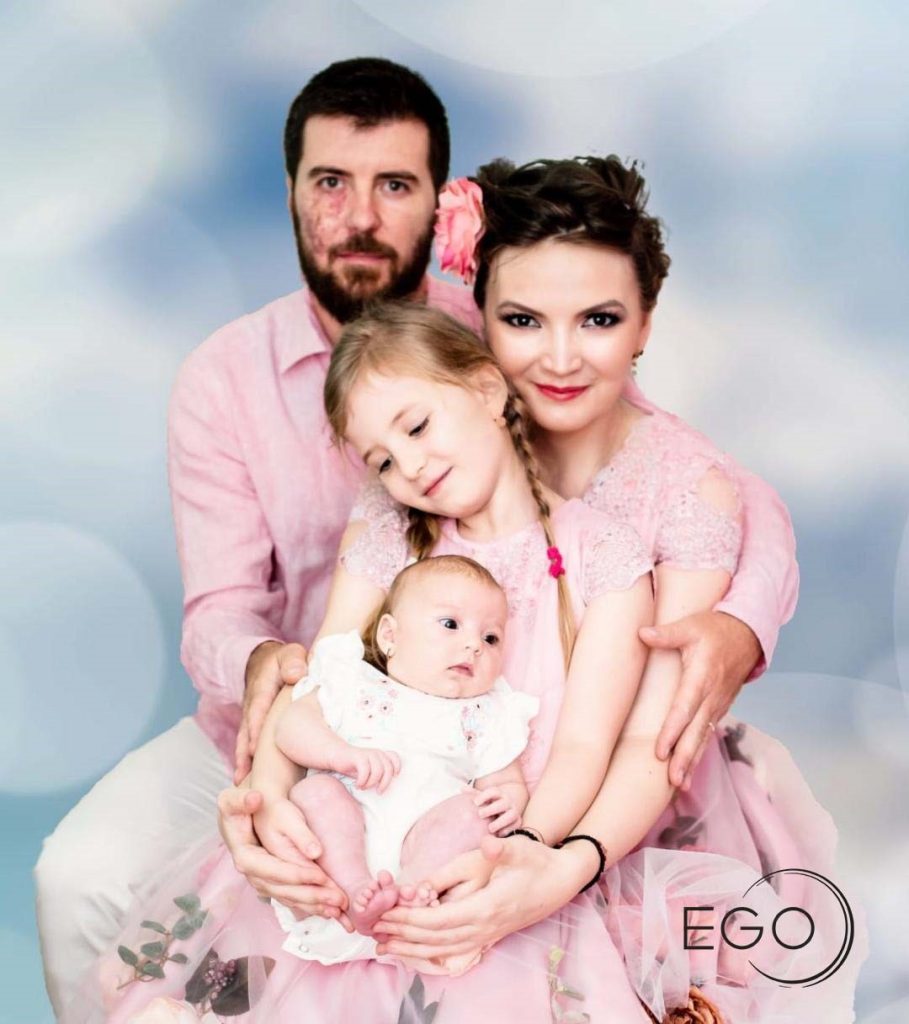 Ana Maria Socaciu, cu soțul și fiicele lor