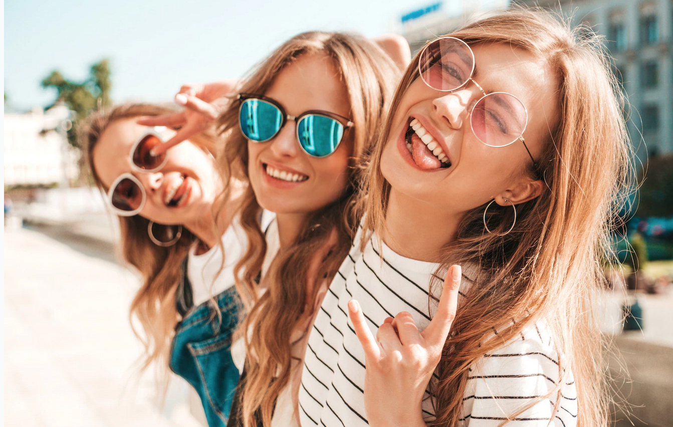 Ce protecție trebuie să aibă ochelarii de soare