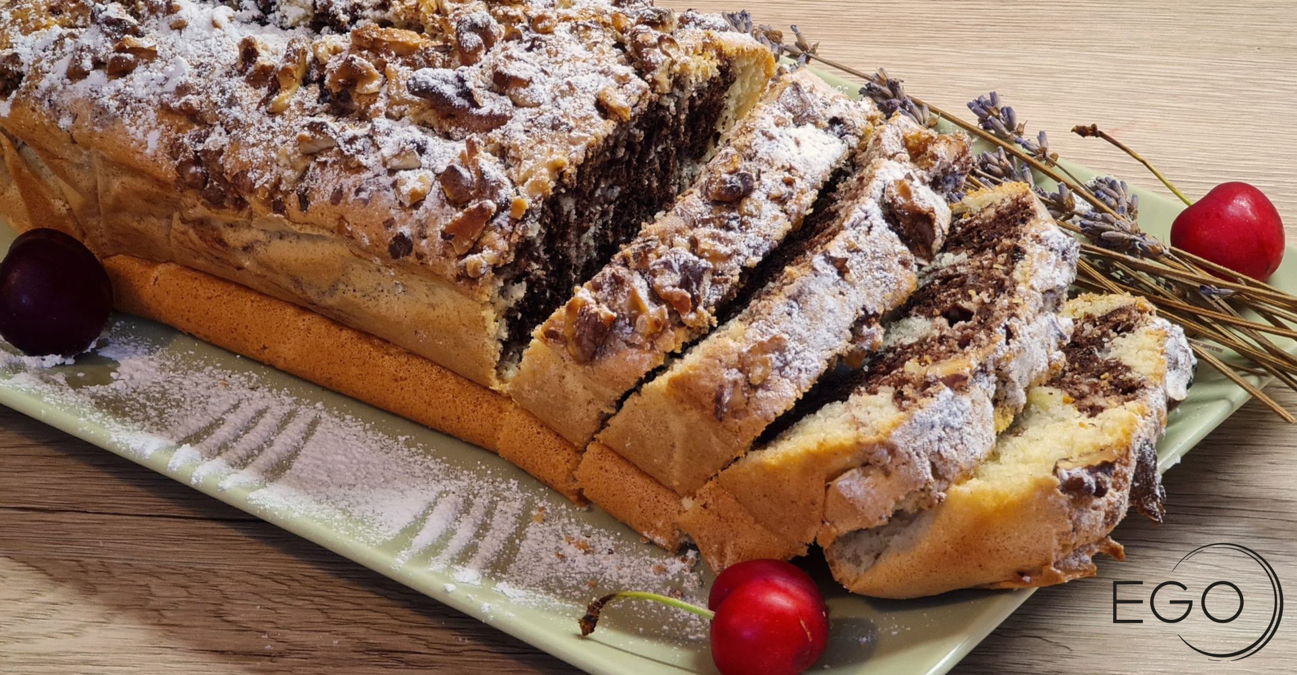 După ce este scos din cuptorul, checul se lasă la răcit