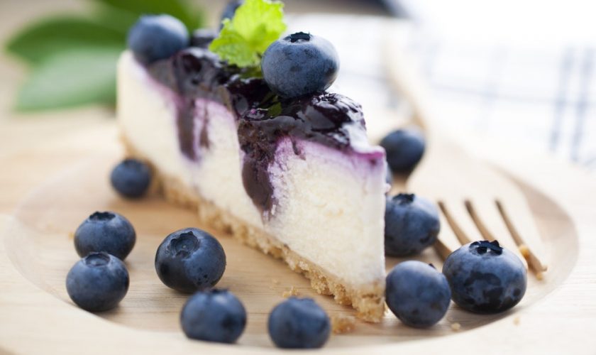 Cheesecake fără coacere cu căpșuni