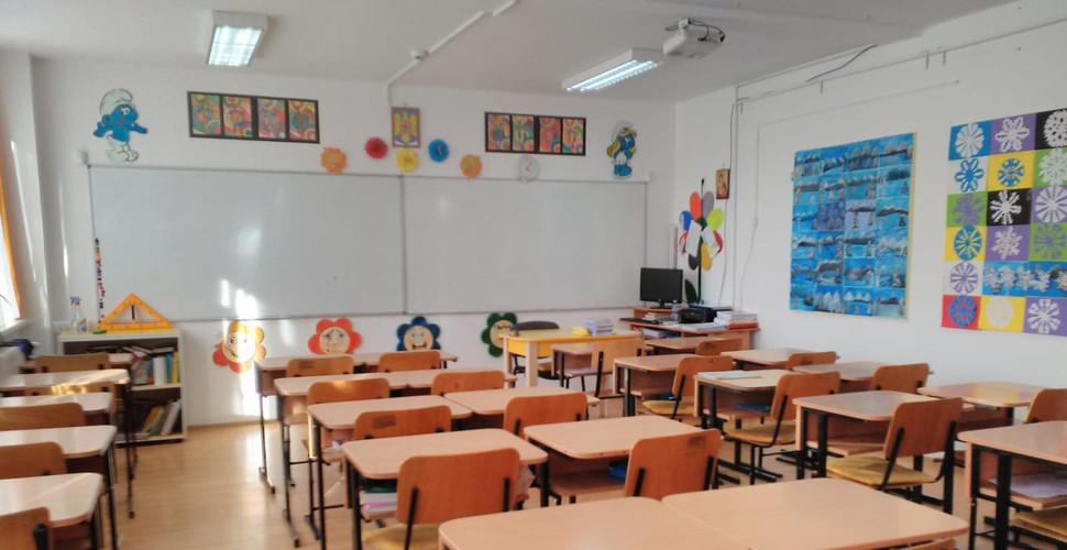 Cine a inventat școala