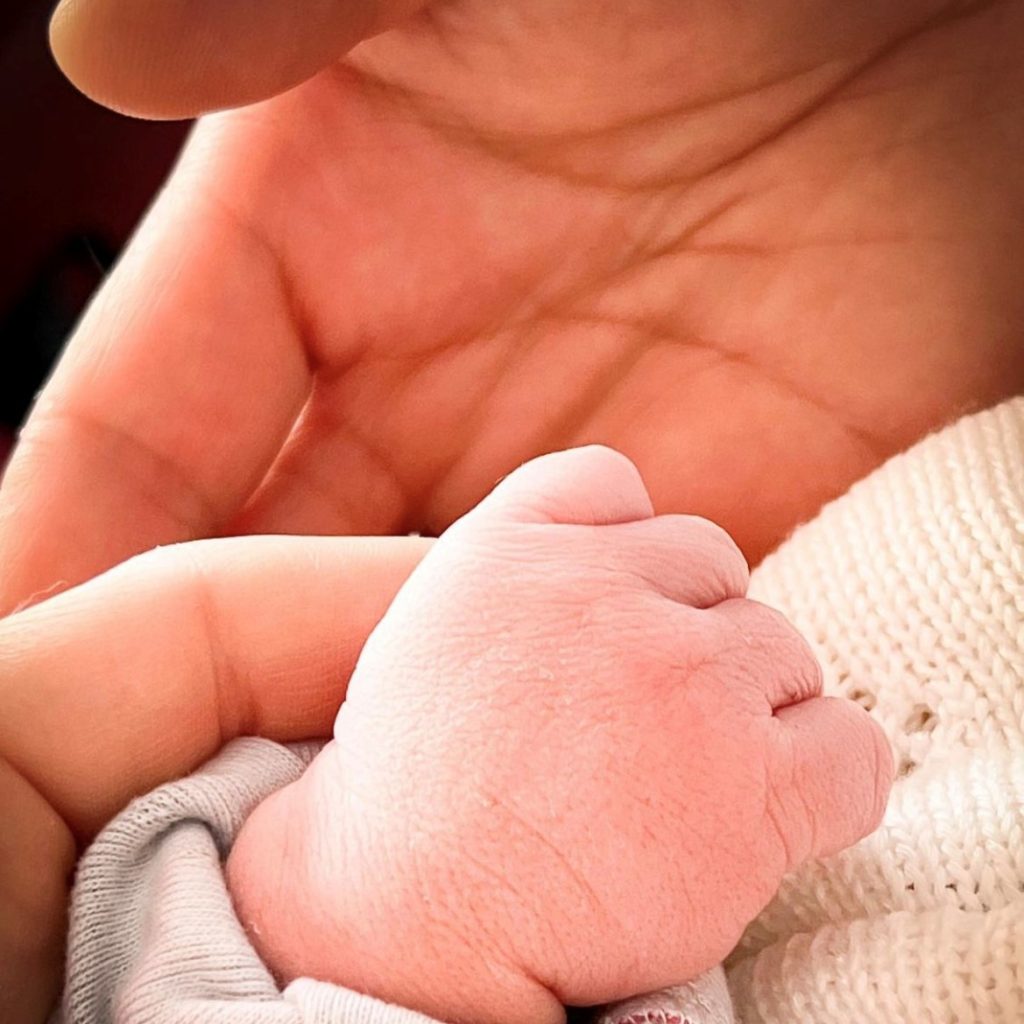 Laura Cosoi, prima imagine cu cea de-a treia fetiță