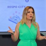 Amalia Enache își învăță fiica să protejeze natura