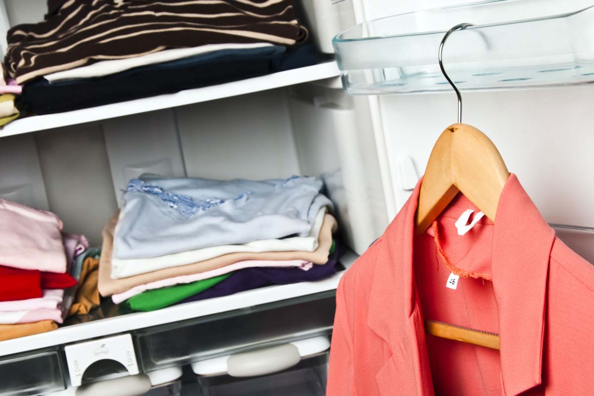 Cum să usuci hainele în interiorul congelatorului