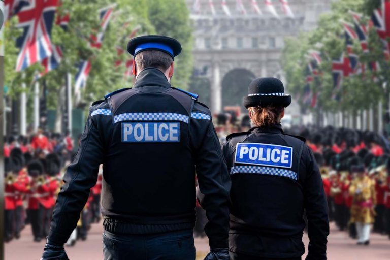 Incidente la Jubileul de Platină al Reginei Elisabeta. Poliția a intervenit în forță