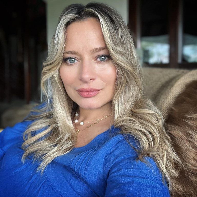 Laura Cosoi, declarații incredibile la 10 ani de la despărțirea de Smiley. „Mă simțeam bărbatul din relație”