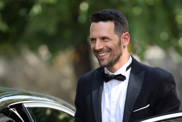 Adrian Nartea, deschis în fața provocărilor după rolul din serialul ”Vlad”. Ar accepta chiar să intre în pielea unui transsexual  EXCLUSIV