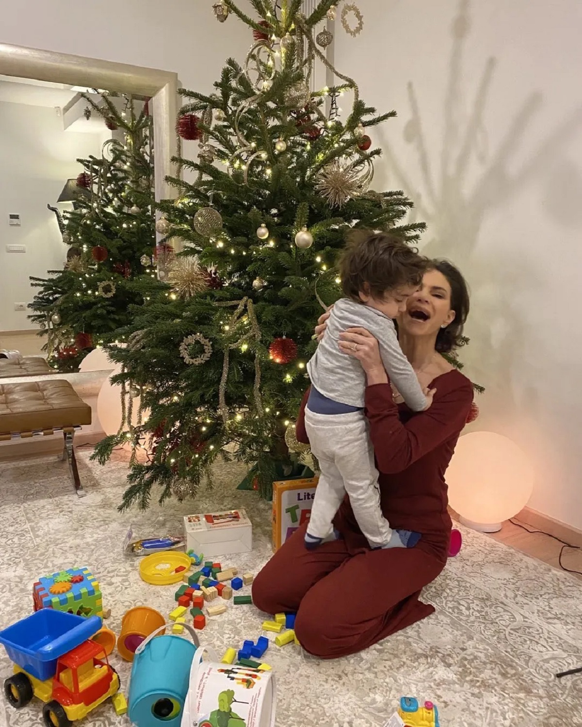 Ramona Bădescu și fiul ei