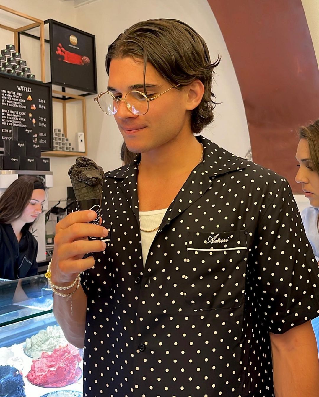 Ianis Hagi, vacanță alături de iubita sa în Mykonos