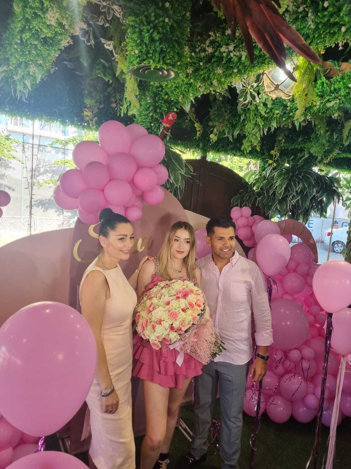 Sara, fiica lui Brigitte Pastramă, a împlinit 15 ani