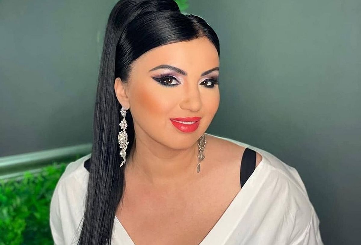 Adriana Bahmuțeanu s-a logodit