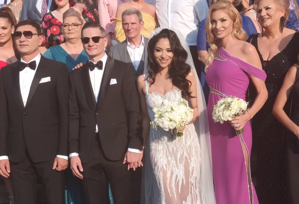 Ce rochie de mireasă superbă a ales Nasrin Ameri.