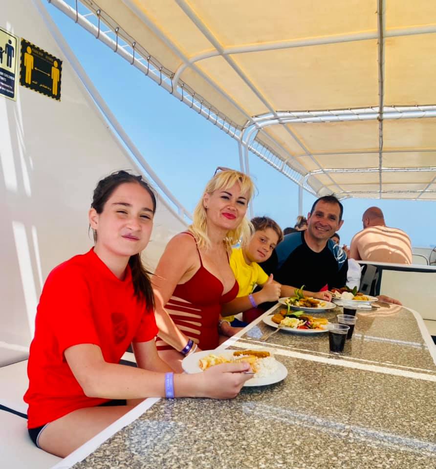 Cu familia, în vacanță în Egipt