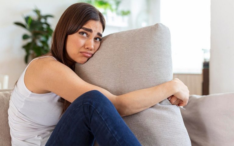 De unde vine expresia a plânge cu lacrimi de crocodil. Care este originea ei, de fapt