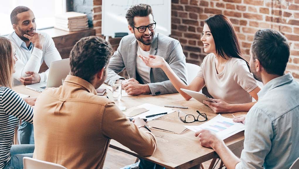 Care este diferența dintre protocol și etichetă. Deosebirile care există între cele două