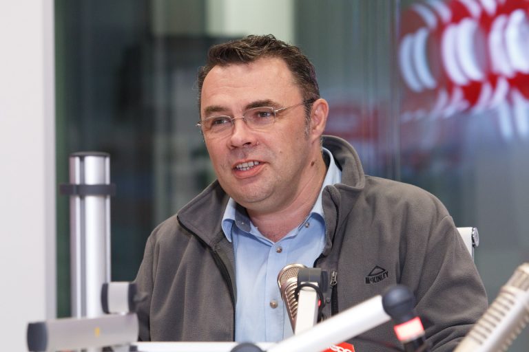 Ce studii are Moise Guran și cum a devenit cunoscut