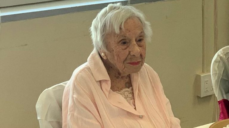 Secretele longevității dezvăluite de Louise Signore, în vârstă de 110 ani. Ce recomandă în mod special