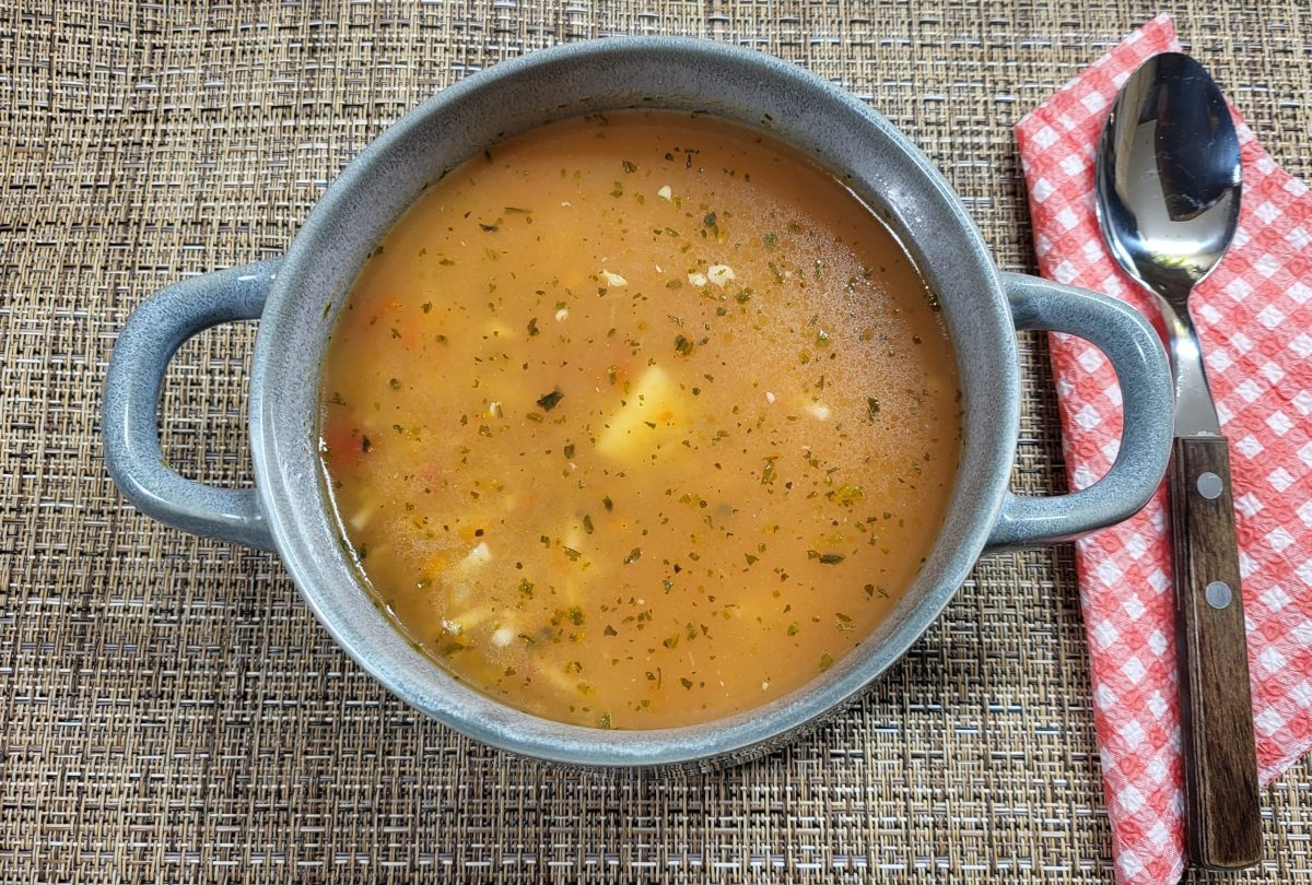 ciorbă de pui cu legume