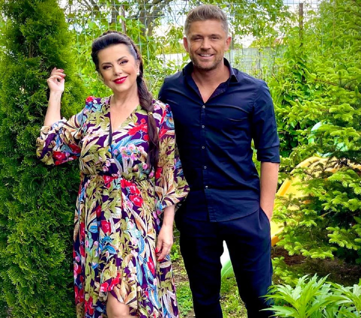 Costin Gheorghe, alături de mama lui, solistă de muzică populară