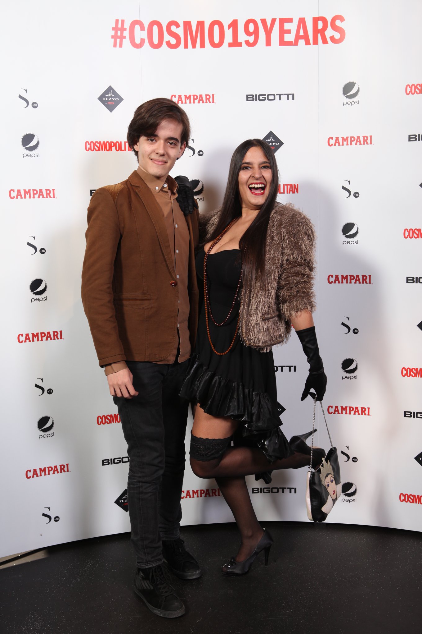 Nouria, alături de fiul ei