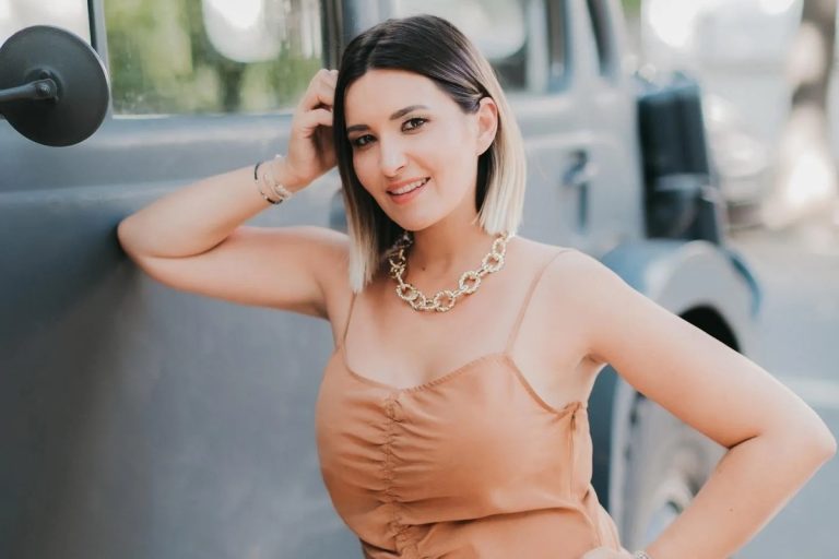 Ela Crăciun, despre iubirea de sine. Ce impact mare a avut prima sarcină asupra vedetei: „Mă trezeam dimineața, mă uitam în oglindă și plângeam” EXCLUSIV