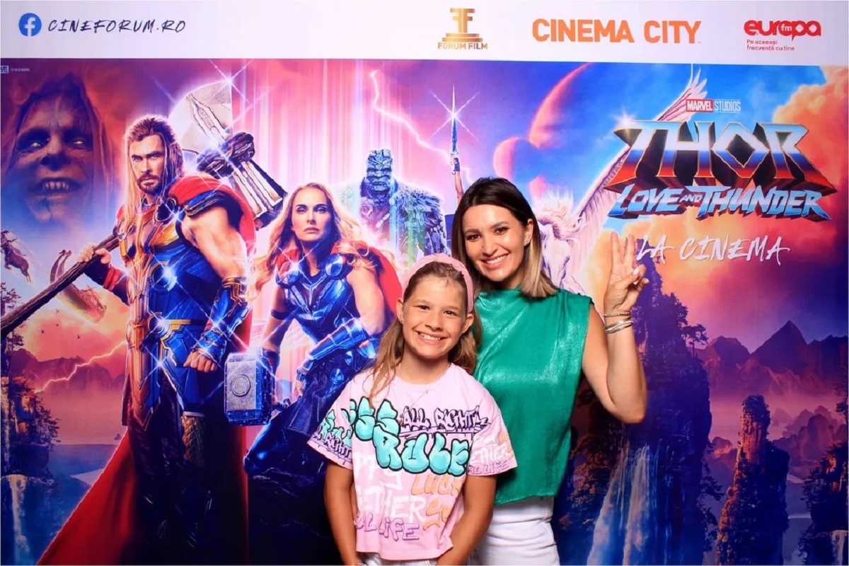 Ela Crăciun se bucură de trei copii minunați