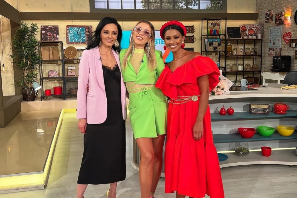 Cum a primit Emily Burghelea oportunitatea de a prezenta Vorbește lumea