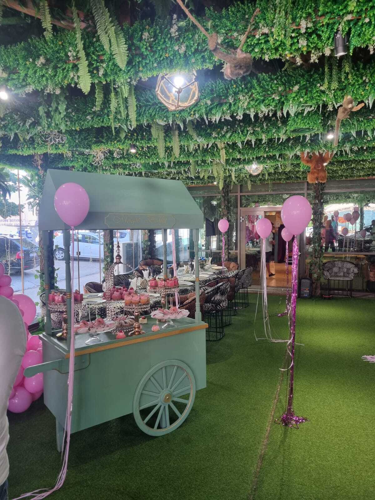 Sara, fiica lui Brigitte Pastramă, a împlinit 15 ani