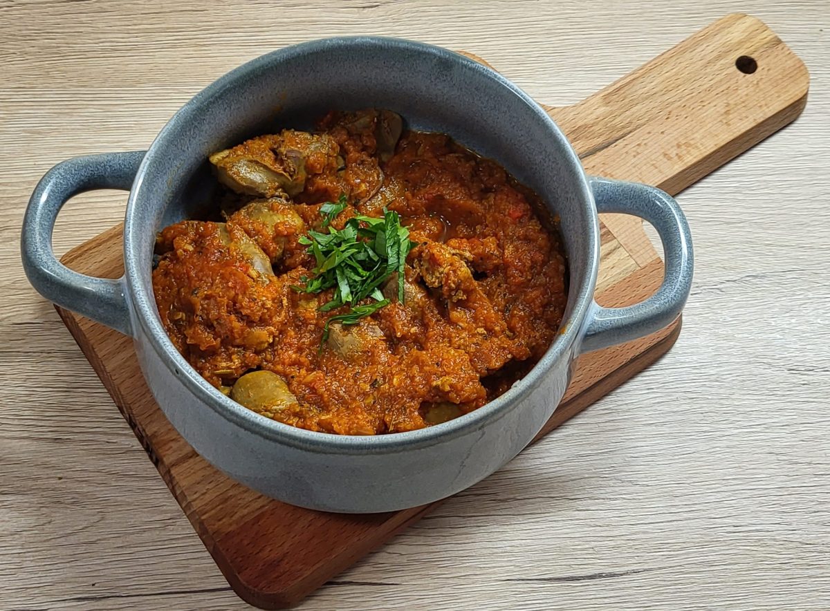 ficaței de pui cu sos de roșii și ceapă