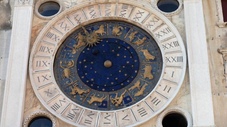 Horoscop zilnic 22 iulie 2022. Soarele intră în Leu. Începe o lună cu energie și distracție pentru zodiile de Foc