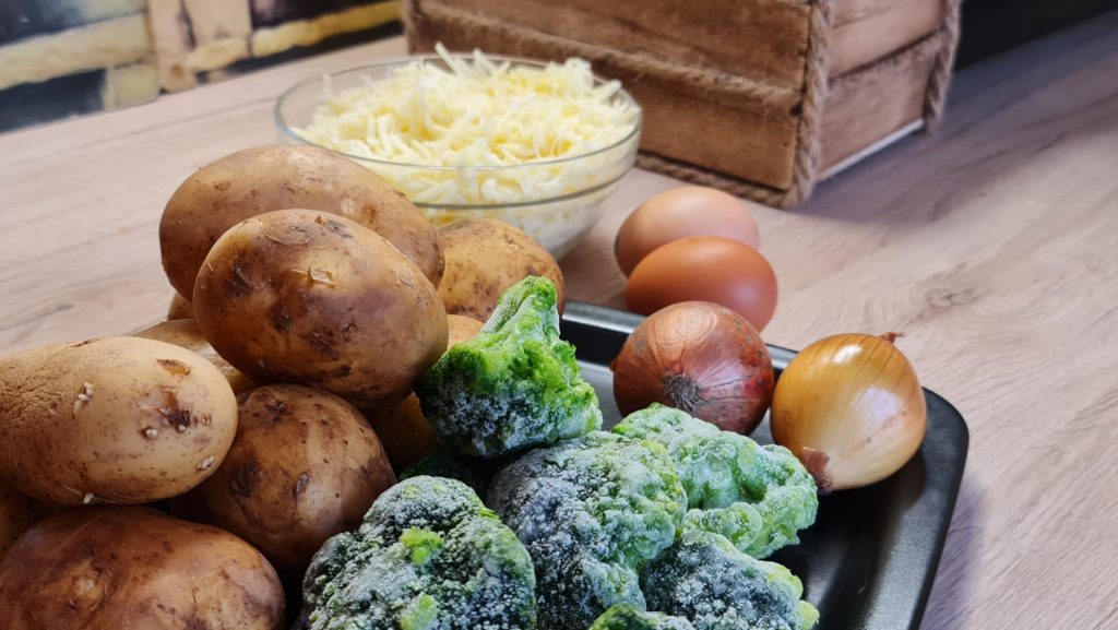 Medalion de cartofi cu broccoli și brânză