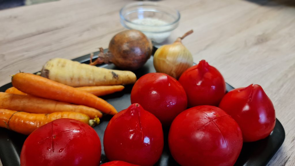 Supa de roșii, rețeta specială cu orez și cimbru