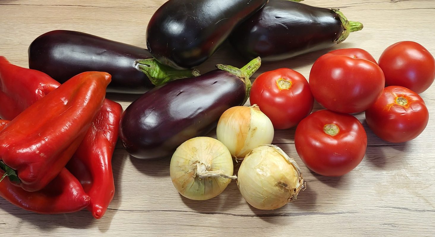 ingrediente zacuscă de vinete cu ardei kapia copți