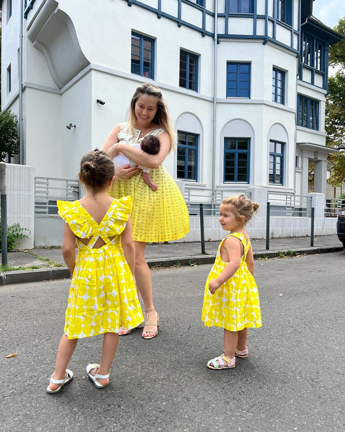 Laura Cosoi, Rita, Vera și Lara