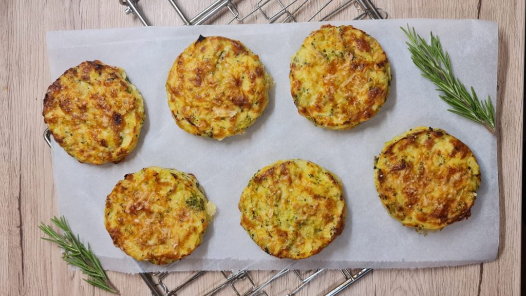 medalion de broccoli cu cartofi și brânză