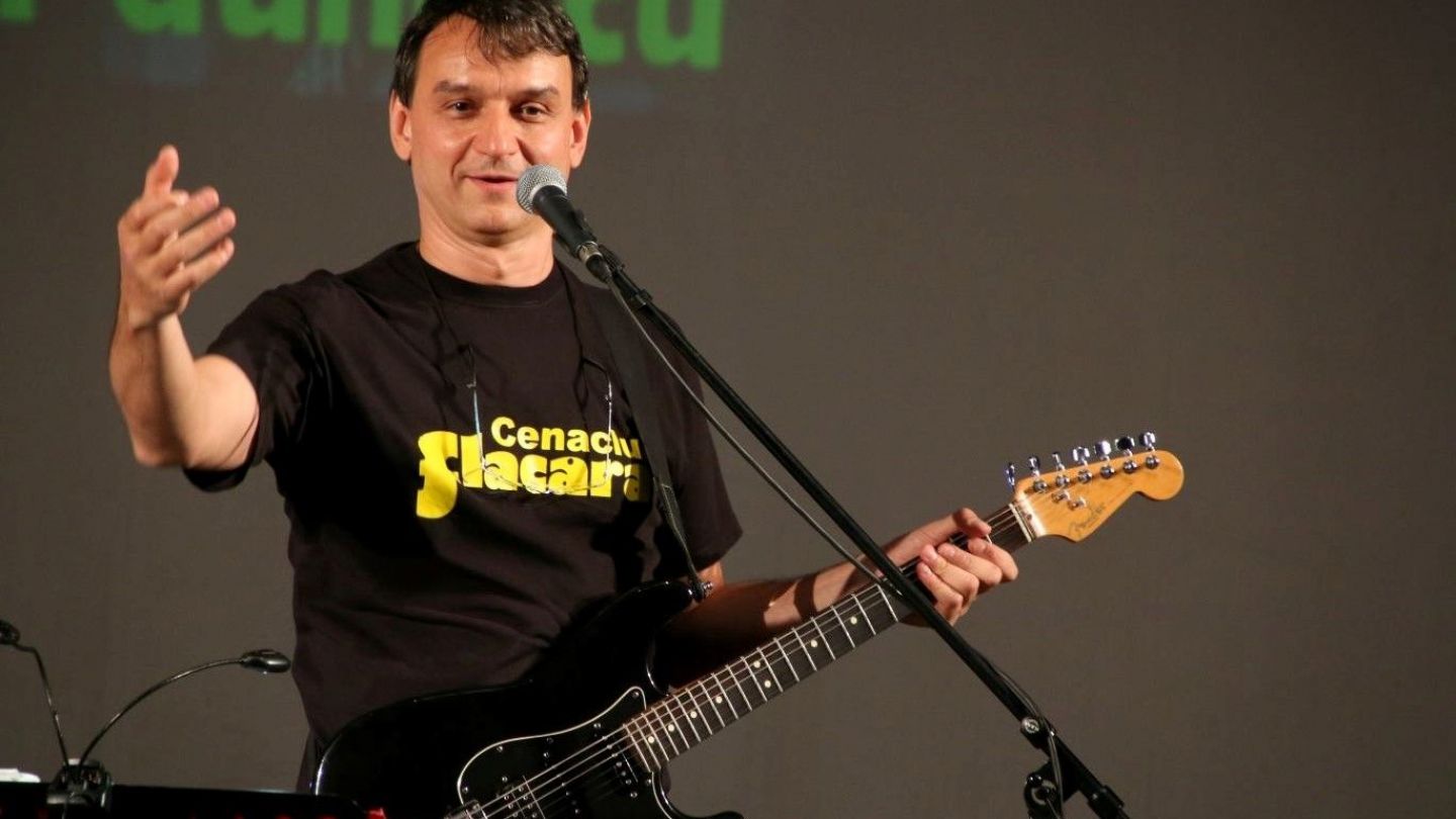 Cenaclul Flacăra revine, pe plaja de la Corbu