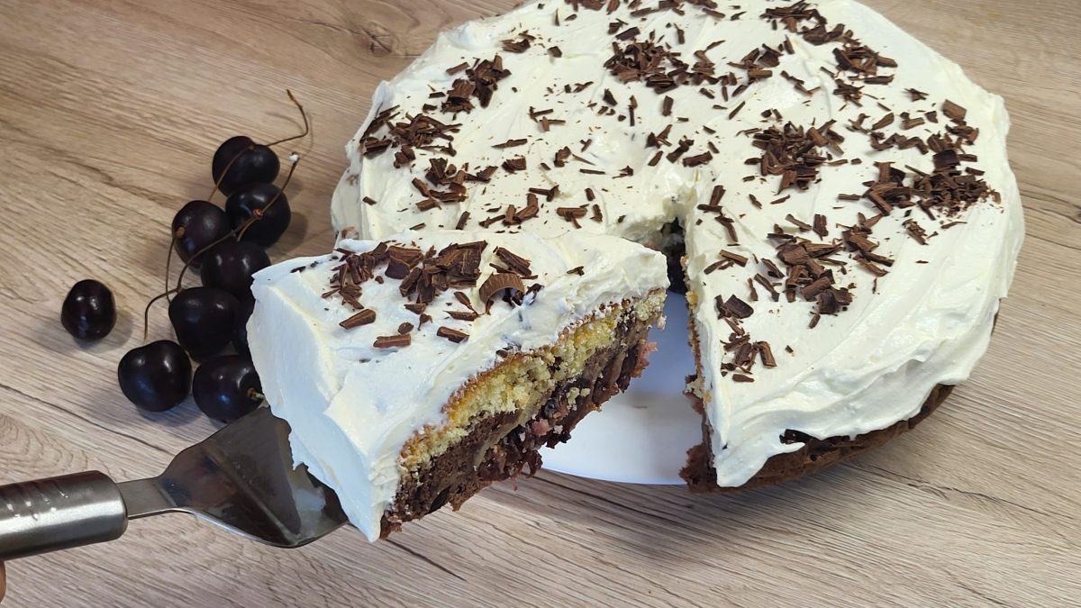 prăjitură cu cireșe și cremă mascarpone