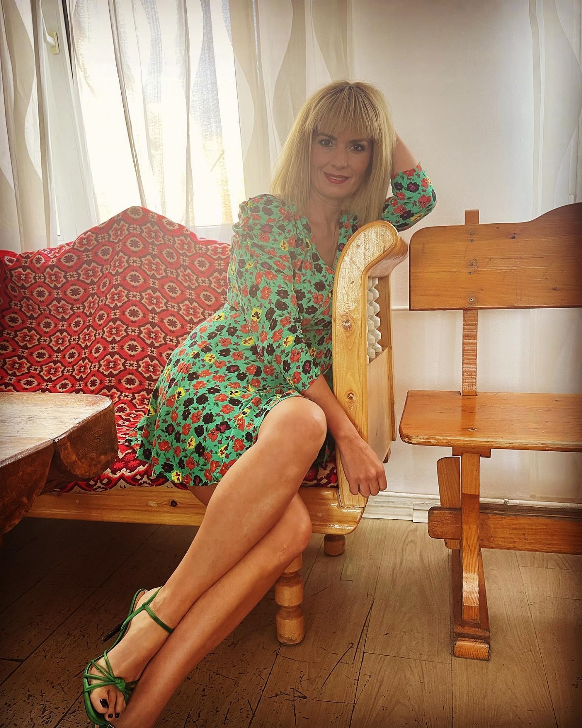 Raluca Guslicov este și actriță și solistă