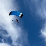 A sărit cu parașuta de ziua ei