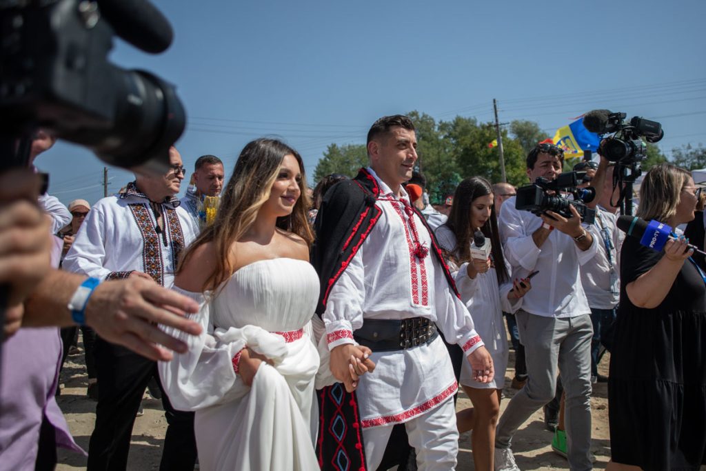 Cu ce se ocupă soția lui George Simion