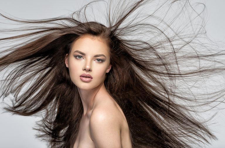 5 culori de păr care nu favorizează părul subțire și 5 culori care sunt ideale