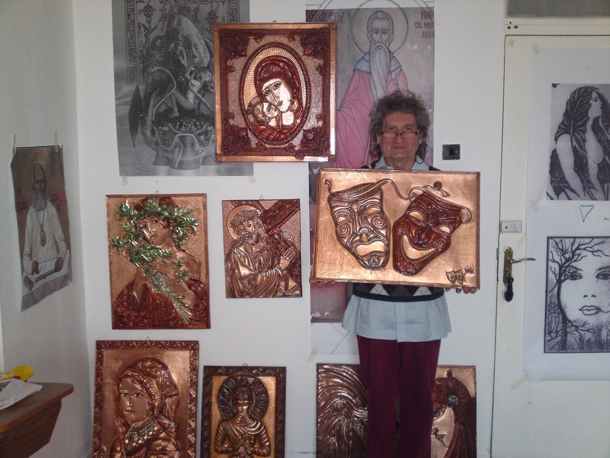 Ștefan Thury realizează superbe tablouri din foiță de cupru